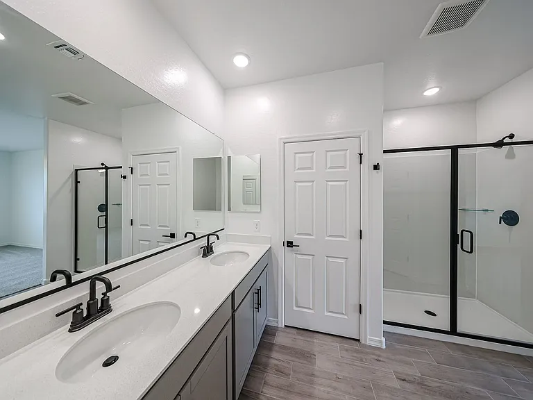 5633 W McNeil St — Photo 28