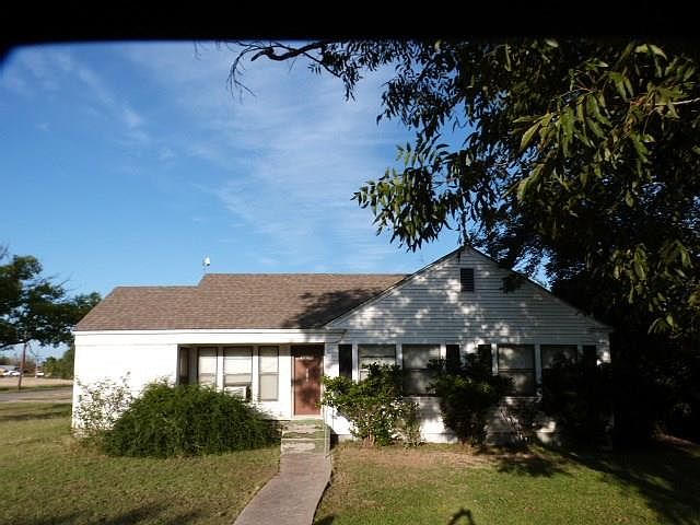 1st image of 1000 La Monte Dr