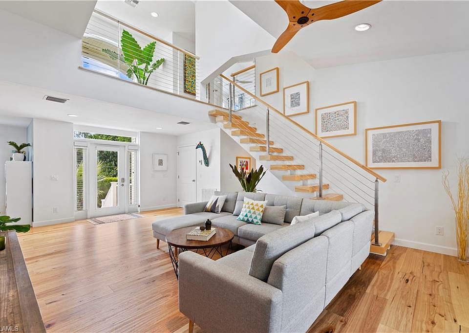 1st image of 1860 Ibis Ln