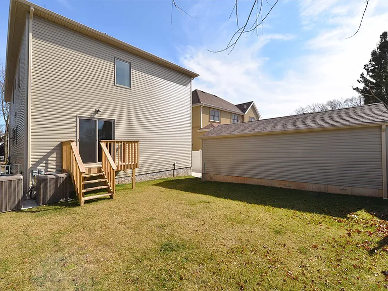 36 Dorothea Pl #1 — Photo 2