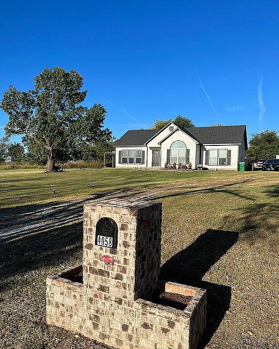 2nd image of 4058 Kelly Rd