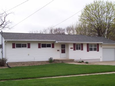 811 E Union St, Manchester, IA, 52057