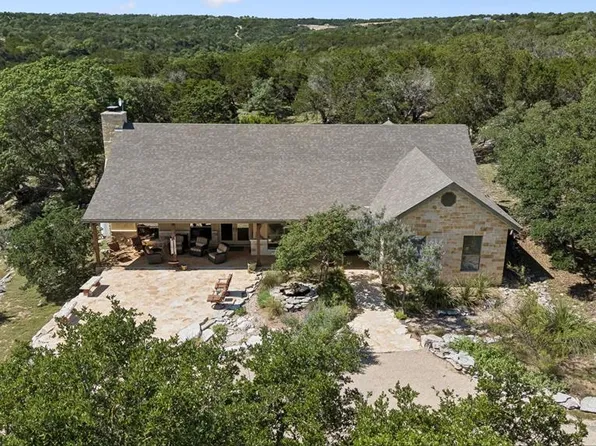 306 N Charles Rd, Kerrville, TX 78028