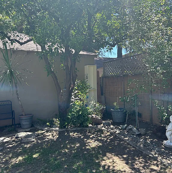 460 Bristol Ave — Photo 17