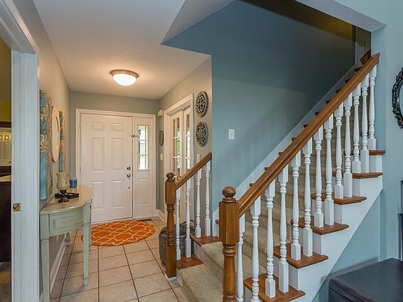2nd image of 1100 Sunnyside Ln