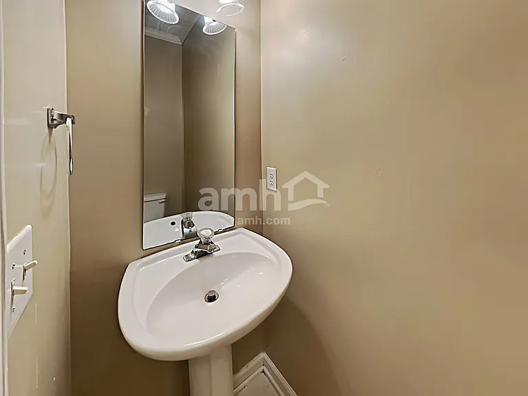 3501 Lownwood Way — Photo 8