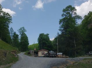 26 Memory Ln, Welch, WV 24801