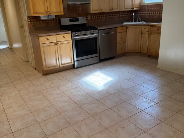 (undisclosed Address), West Babylon, NY 11704