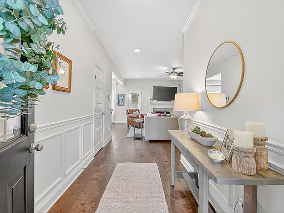 4th image of 816 Tanager Pl