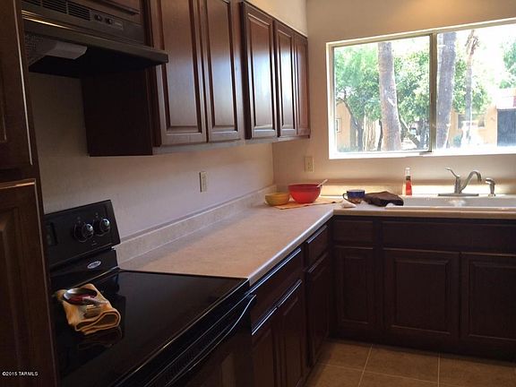 4th image of 7847 E Waverly St