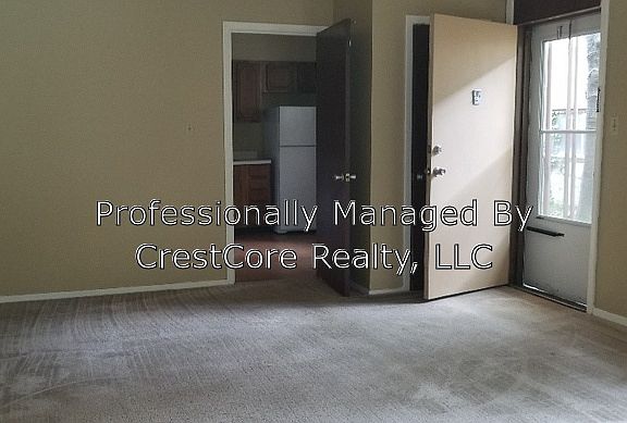 3rd image of 818 N Highland Ave APT 19