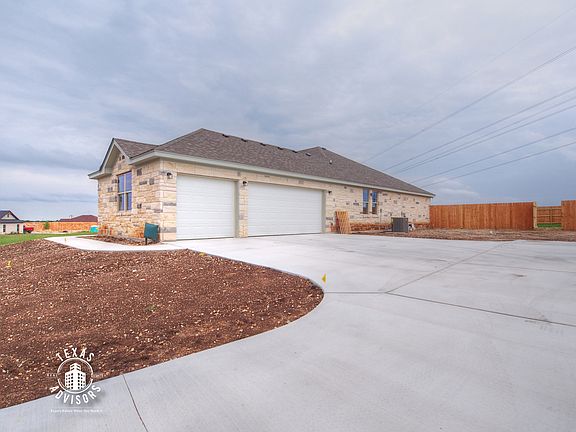 2nd image of 9701 Lookout Oaks Ct