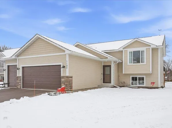 1107 Rich River Way, New Richmond, WI 54017