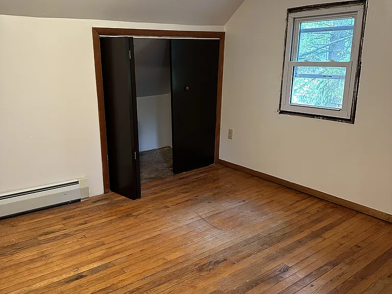 Bedroom Image 4
