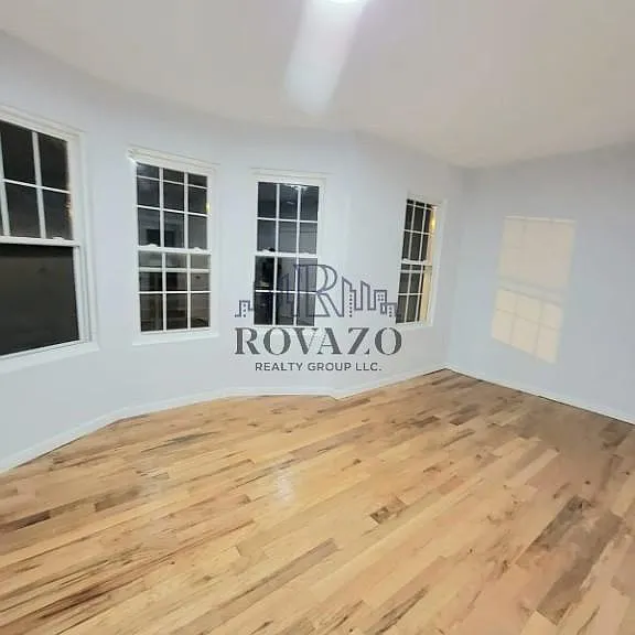 378-379 S 20th St #2R — Photo 4