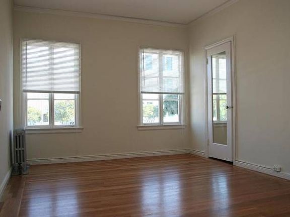 Large Sunny Bedroom