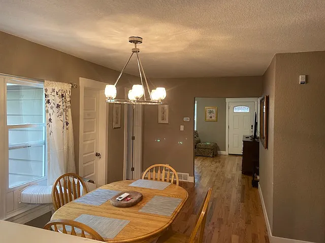 926 E Moreno Ave — Photo 5