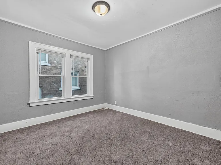 2025 Calvert St — Photo 30