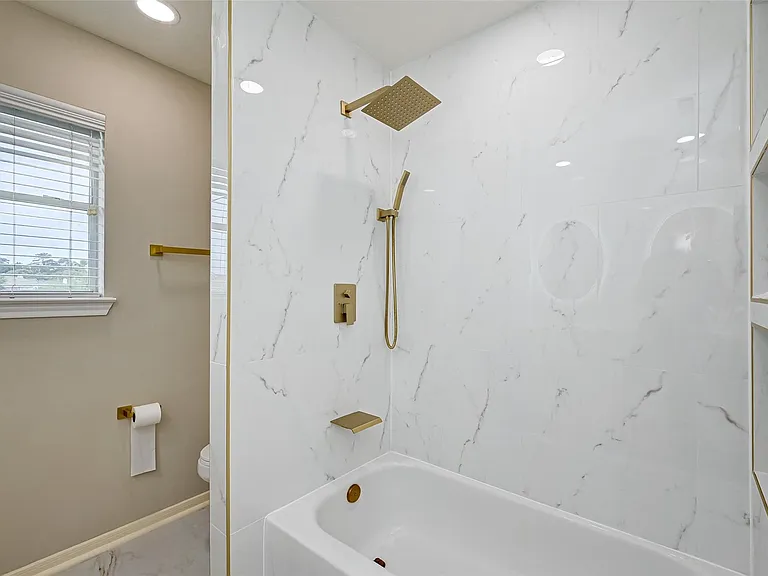 11954 Galentine Point — Photo 28