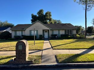 10535 Newborough Dr, Houston, TX 77099