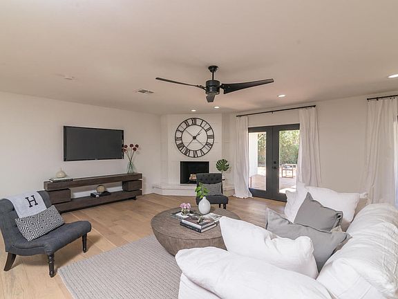5th image of 4611 E Sunnyside Ln
