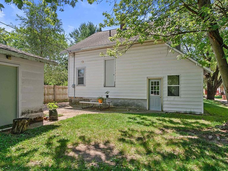 Listing photo 5