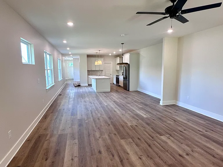 615 Waco Dr #B — Photo 16