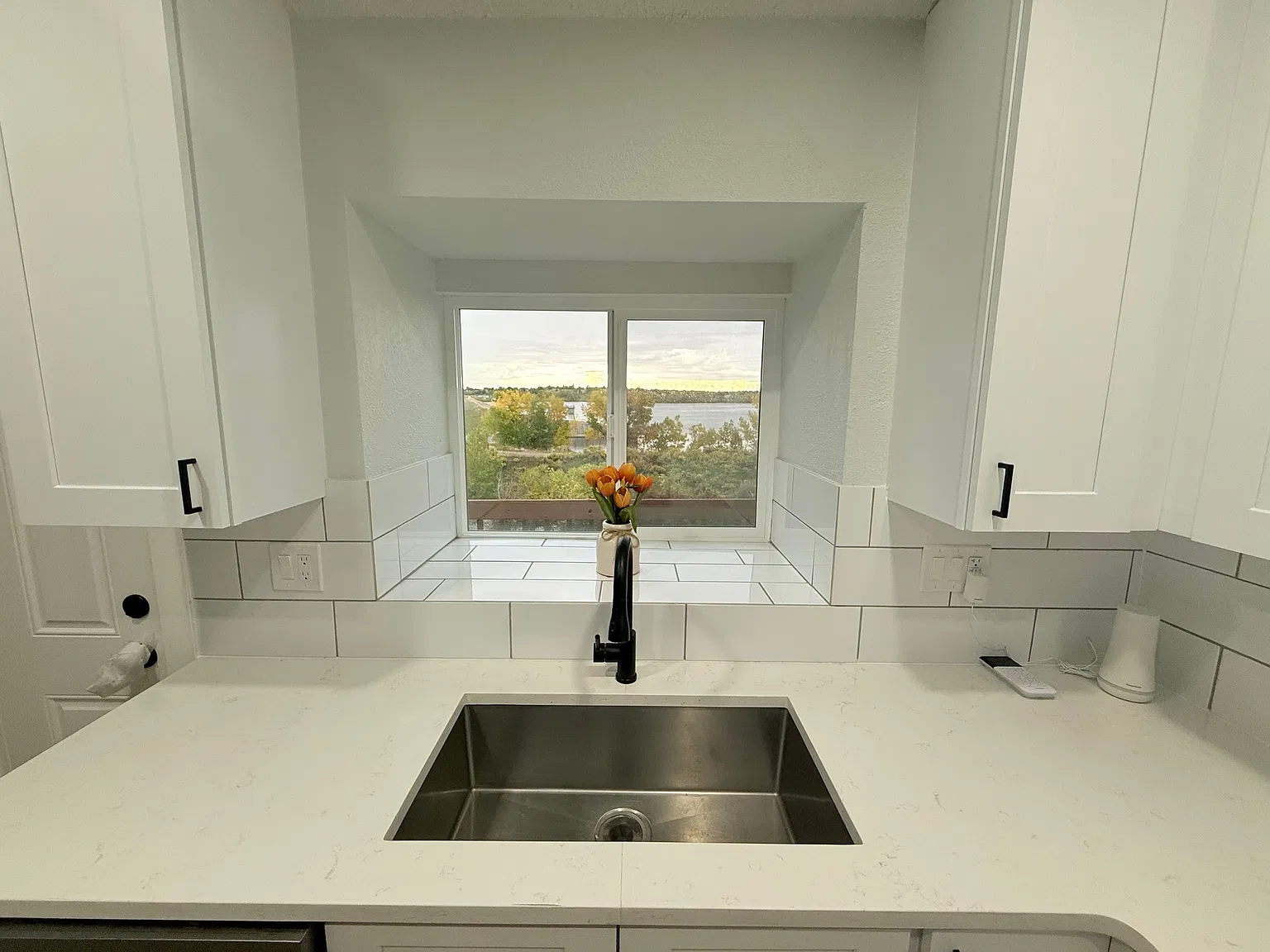 3 bed, 1564 sqft, $2,700 — Photo 1