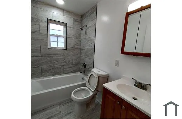 Building Photo - 6514 Hackel Dr #4