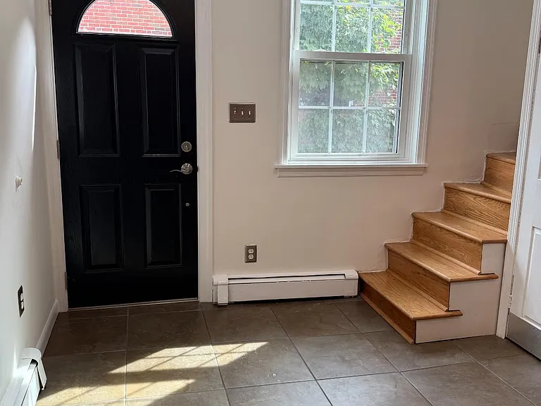 408 S Alder St — Photo 7