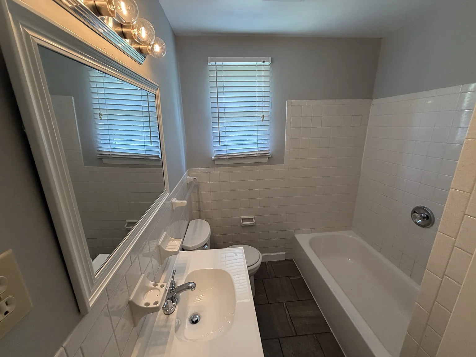 171 Vulco Dr — Photo 2