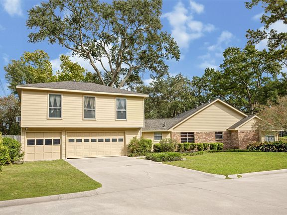 2nd image of 9806 Emnora Ln