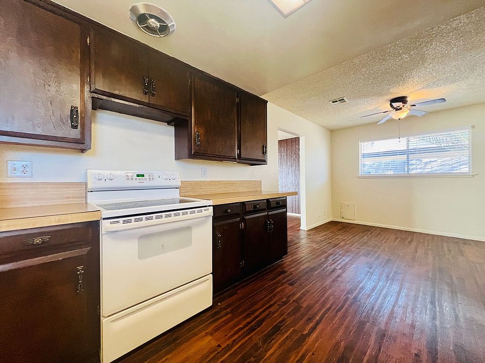 1st image of 309 Fuchia Cir