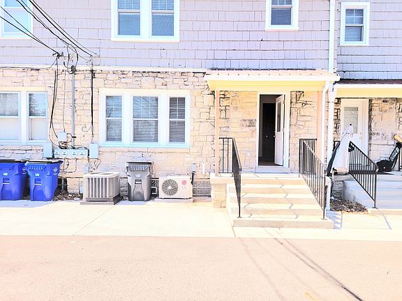 2nd image of 2166 Arlington Ave #2166