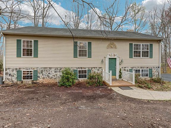 2nd image of 7 N Bearwood Dr