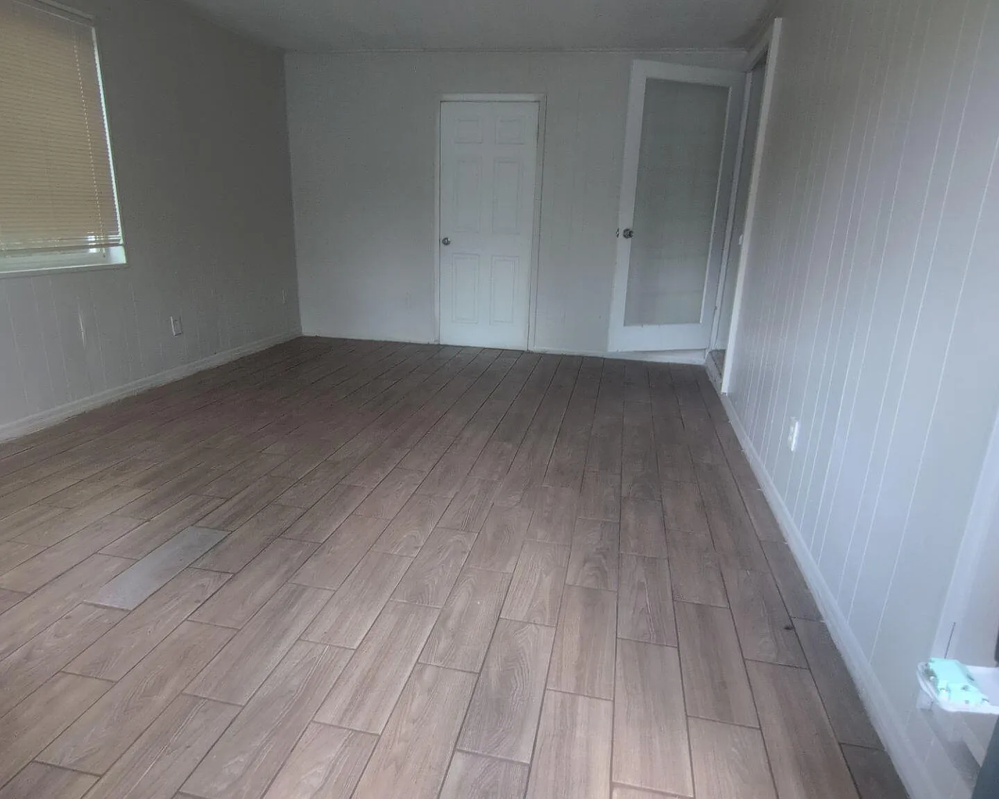 3 bed, 1.0 bath, 912 sqft, $1,350 — Photo 2