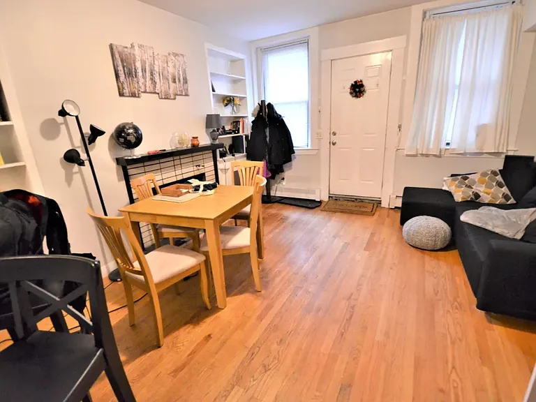 585 Beacon St #B — Photo 3