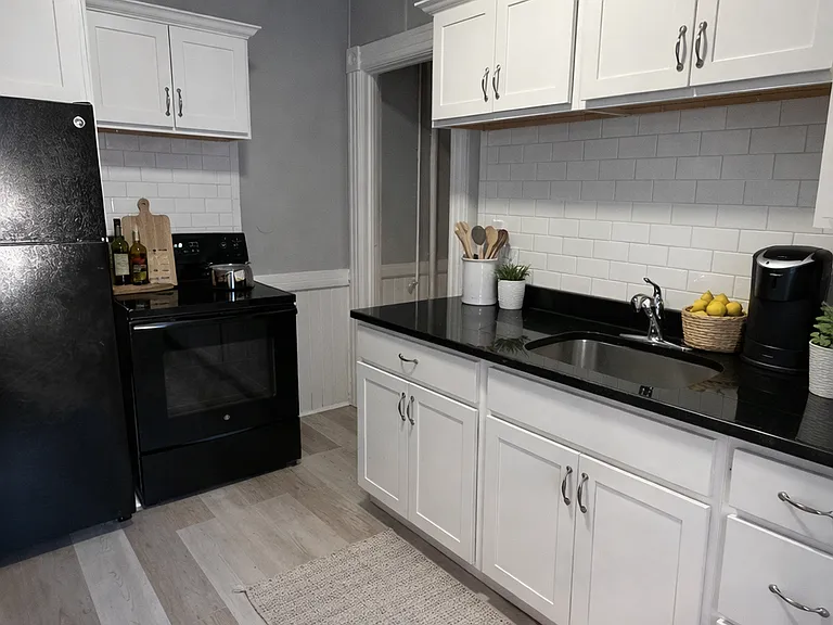 4 North State Street — Photo 15