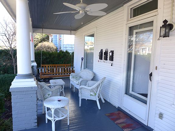 5th image of 526 King George Ave SW #2