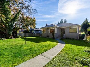 1258 Jefferson Ave, West Vancouver, BC V7T 2B1