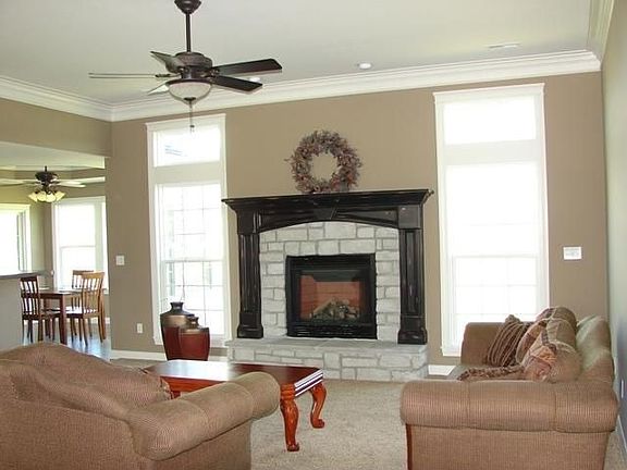 Living Room w/fireplace