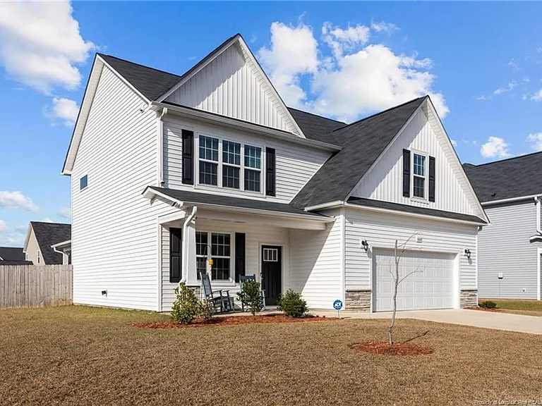 1660 Stackhouse Dr — Photo 3