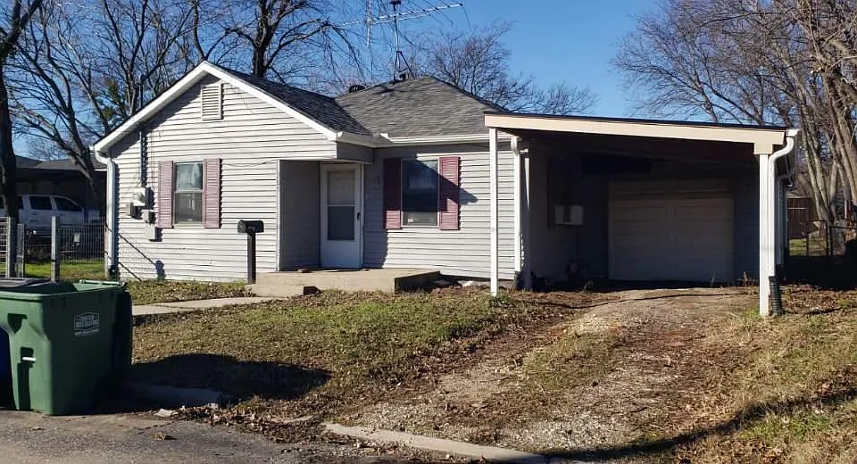205 Elm St