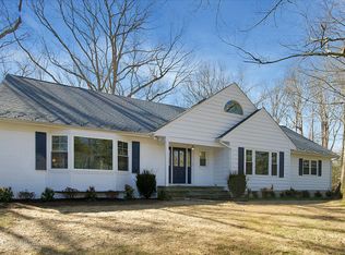 11 Buck Hill Ln, Pound Ridge, NY 10576