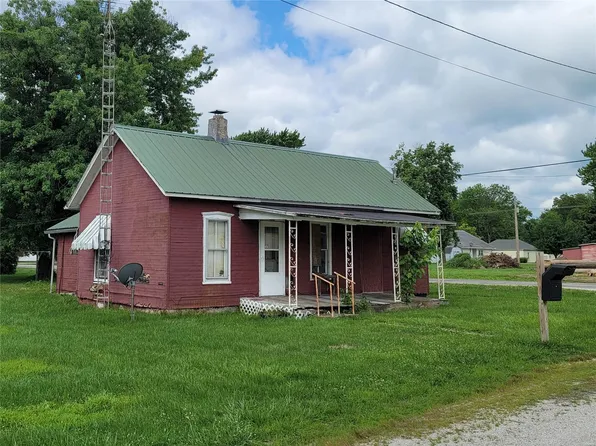 108 W 1st St, Coffeen, IL 62017