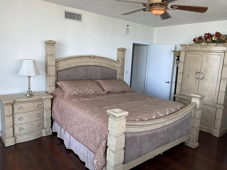 1540 Gulf Blvd #1207 — Photo 18