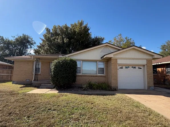 1626 NW 27th St, Lawton, OK 73505