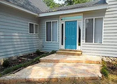 3335 Lake Bend Dr — Photo 2