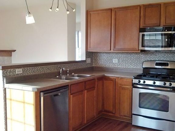 4th image of 225 Garden Dr