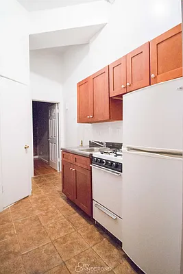 Rented by City Connections Realty | media 32